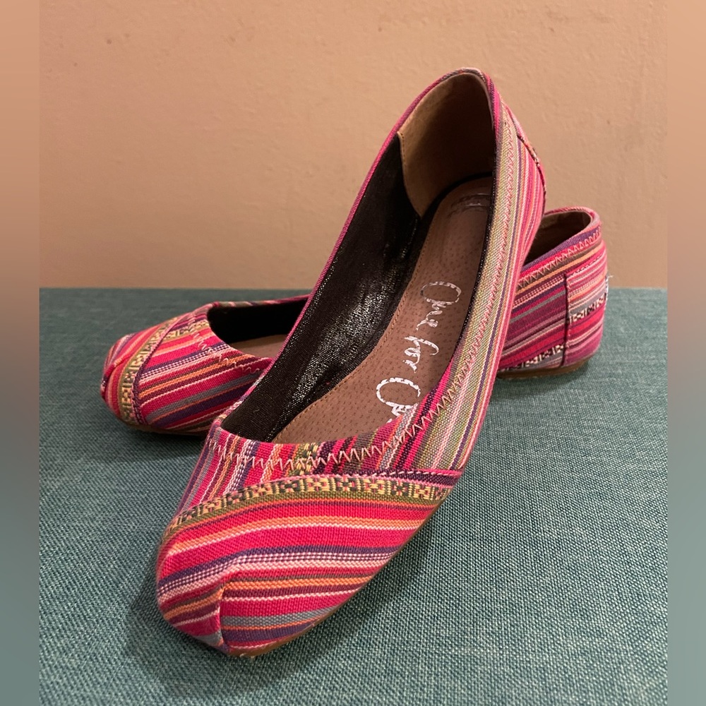 Toms One For One Catino Ballet Flat, Multi-color Stripe, Size 6 W - 6.5